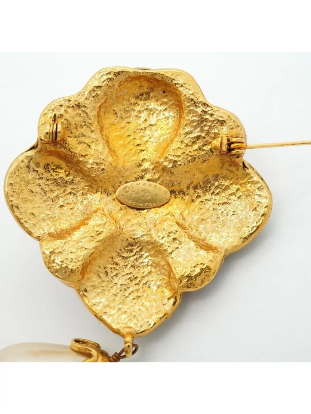 Chanel Brooch Vintage CC Logo Gold Plated Faux Pearl Gripoix Multicolor